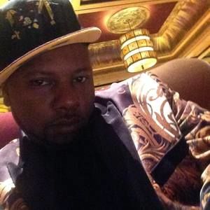 Meet your Posher, Derrick